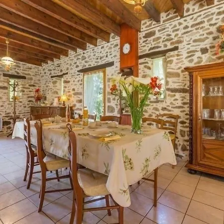 House Le Rocher 2 Ferienhaus